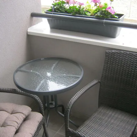 Ildiko Is A Calm Place To Relax アパート