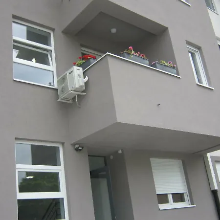 Ildiko Is A Calm Place To Relax アパート スボティツァ