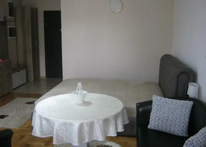 Ildiko Is A Calm Place To Relax شقة