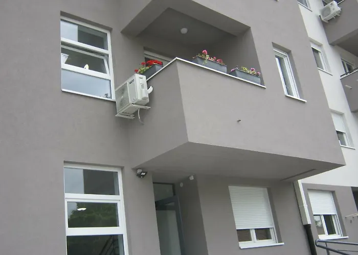 Ildiko Is A Calm Place To Relax شقة سوبوتيتْسا