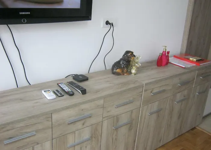 Ildiko Is A Calm Place To Relax سوبوتيتْسا